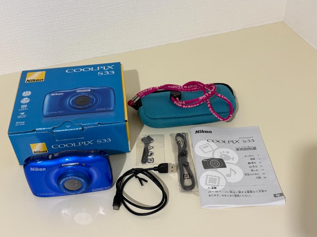 ニコン　Nikon COOLPIX S33 青 防水カメラ