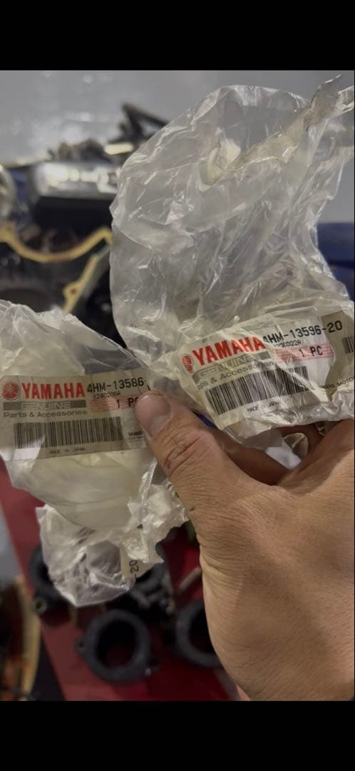 Xjr400 純正インシュレーター