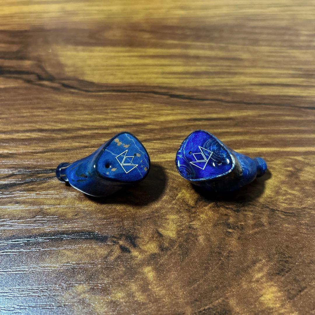 イヤホン Noble Audio FoKus Prestige