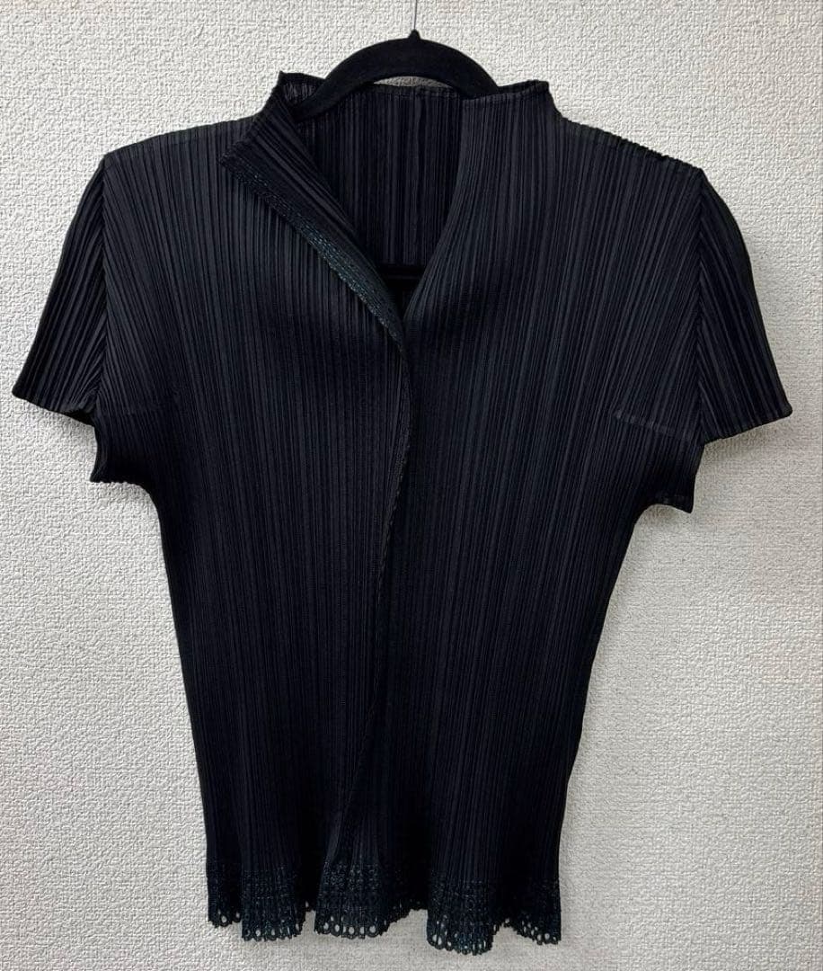 PLEATS PLEASE ISSEYMIYAKEプリーツプリーズトップス