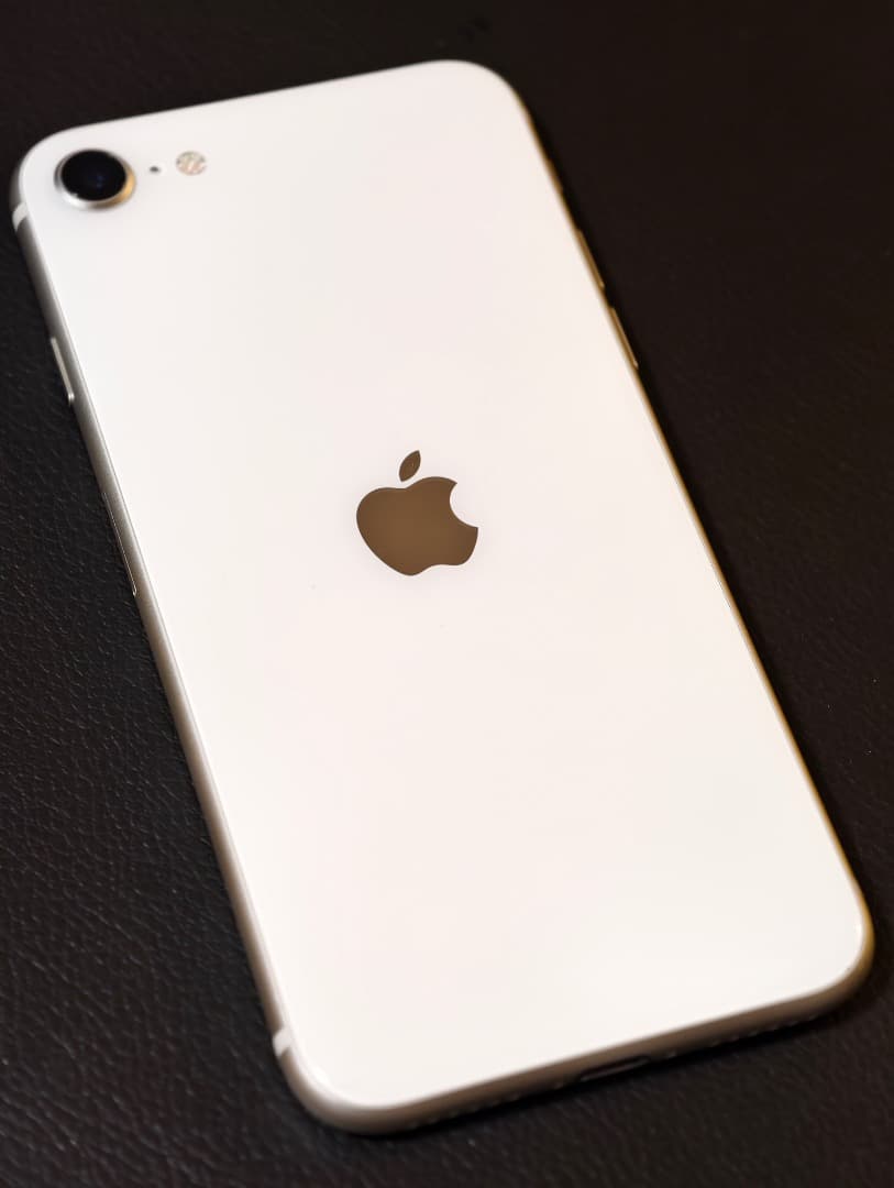 iPhone SE (第3世代) スターライト 256GB