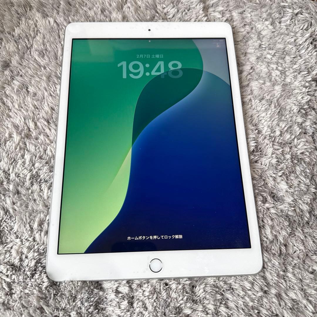 Apple iPad 本体　第7世代　シルバー