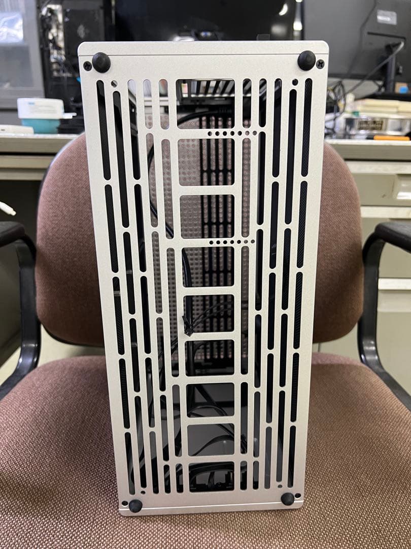 NCASE M1 EVO シルバー ITXケース