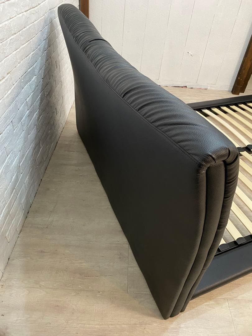 【東京都内23区配送無料】美品　ニトリ　ダブルベット　床置き　ブラック　フレーム