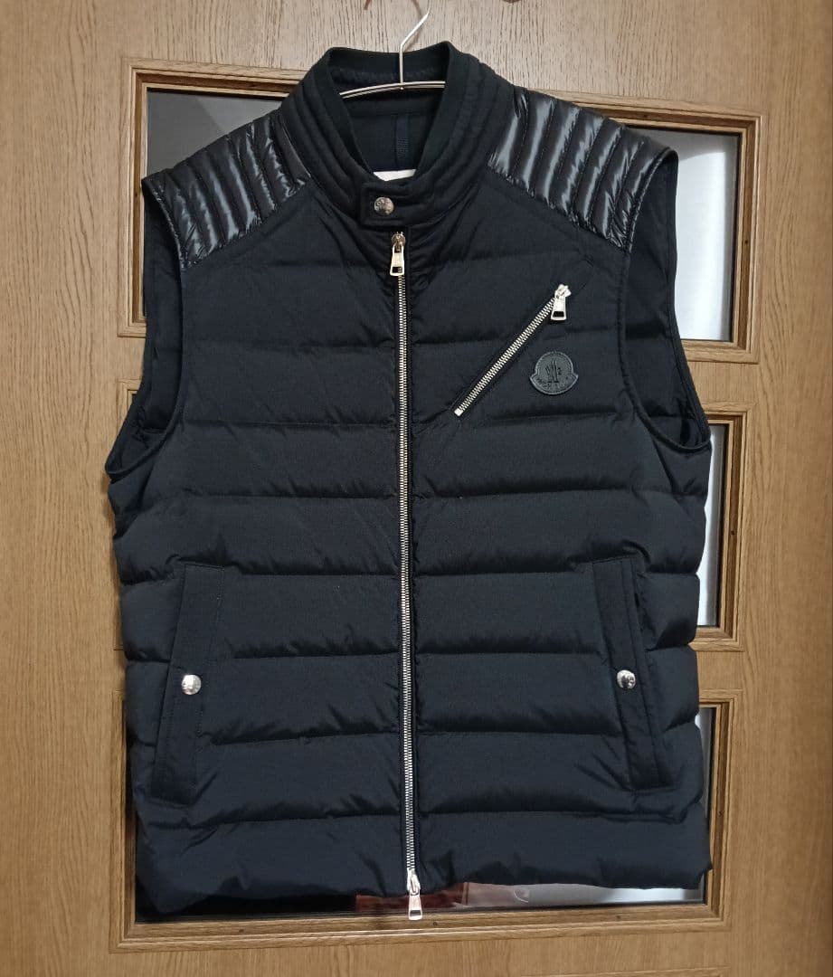 MONCLER ダウンベストTOLONNE （2）M　美品