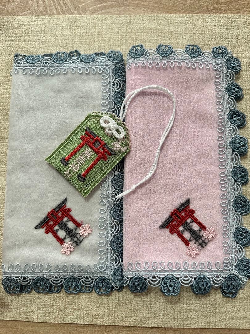 新品未使用【近沢レース】元町厳島神社タオルハンカチピンク＆グレー2枚セット