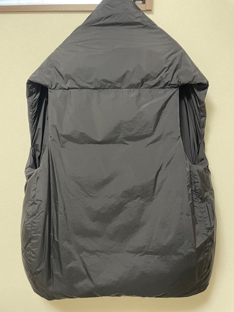 テアトラ（TEATORA）　ダウンベスト サイズ2 【室内試着のみ】