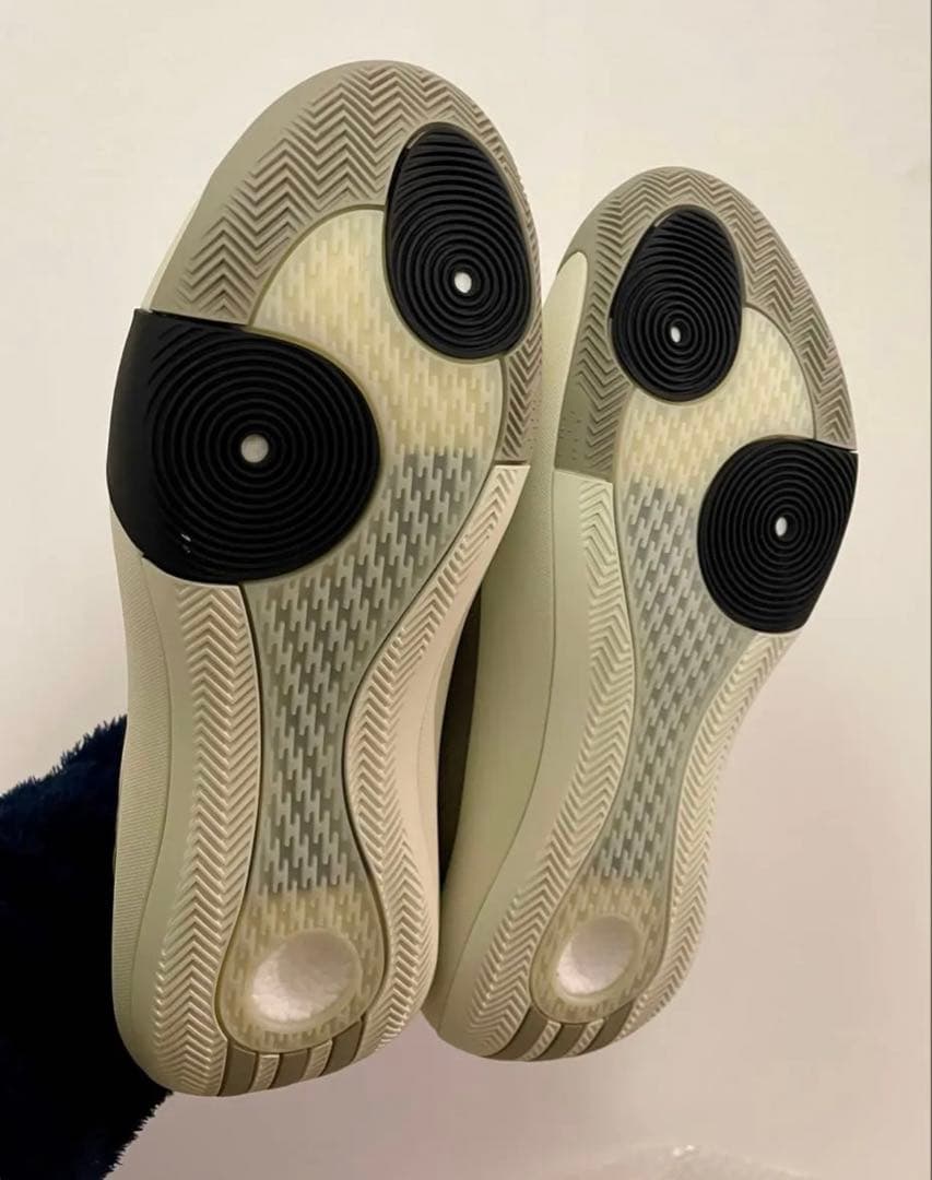 adidas、ハーデン8、26.5センチ