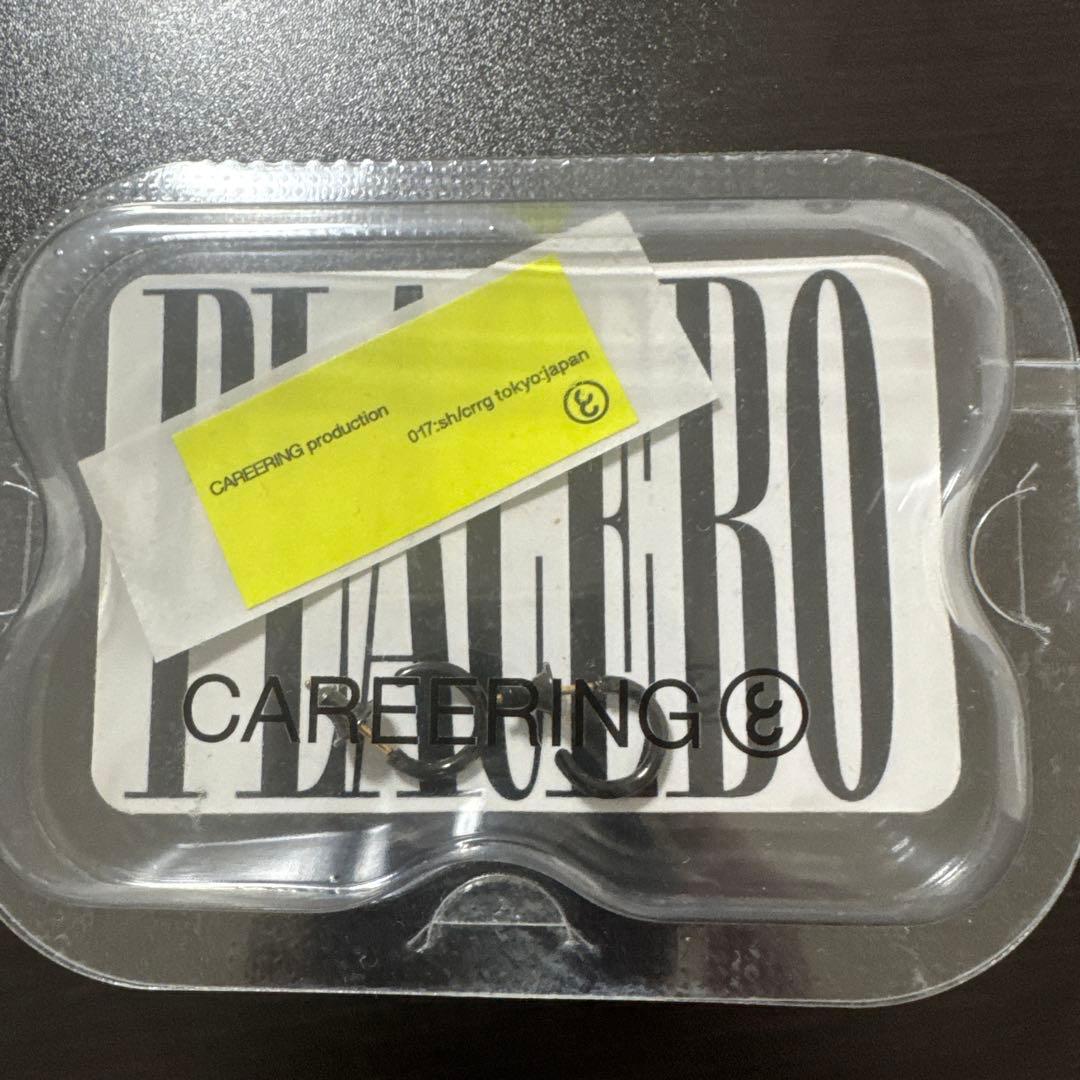 CAREERING PLACEBO 101ブラックピアス