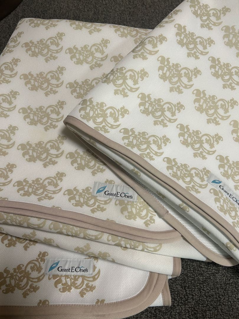 Grant E Ones ホルミシス敷きパッド3枚セット