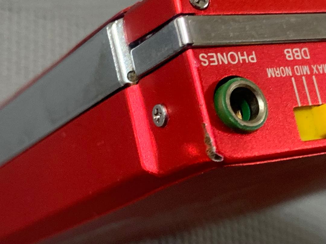 リサ　SONY WM-501 レッド WALKMAN ウォークマン