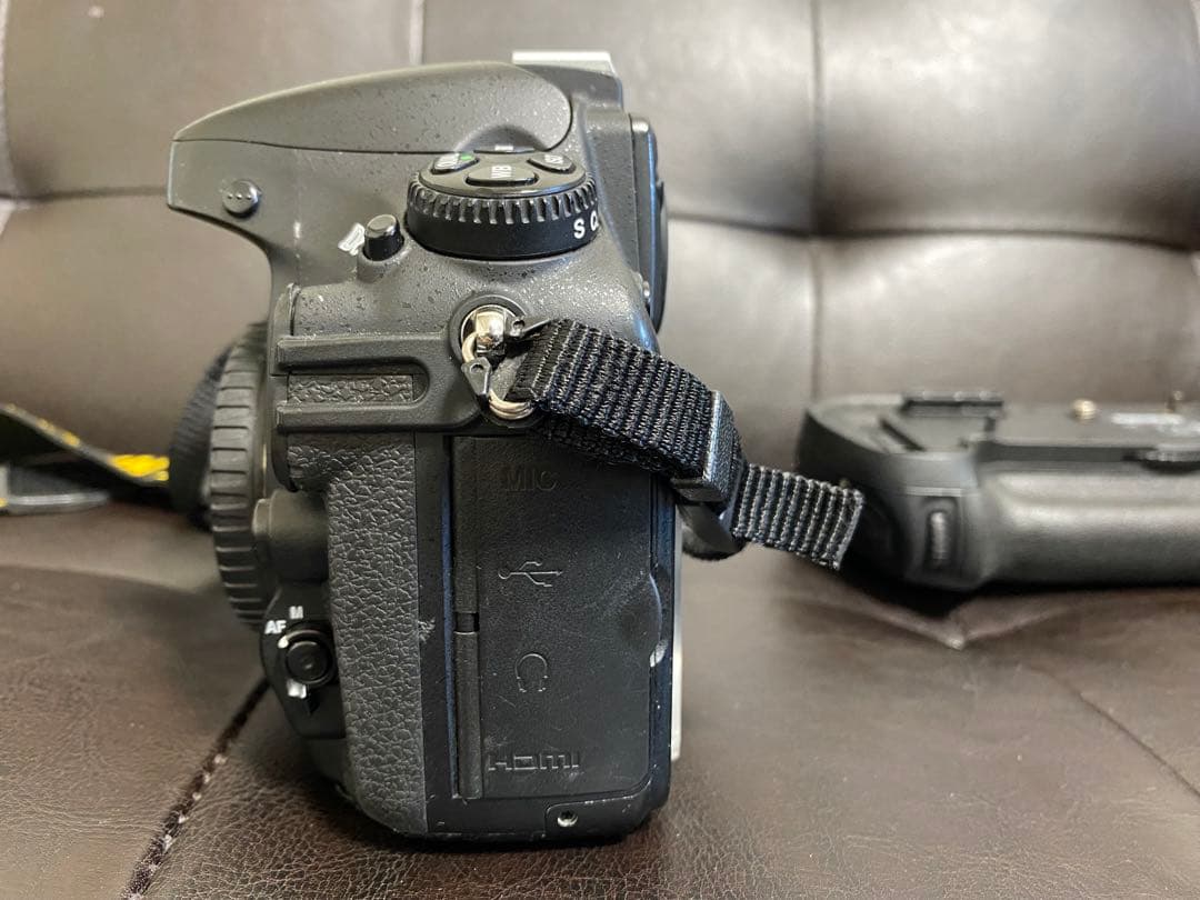 Nikon D800 デジタル一眼レフカメラ　純正縦グリップ付き