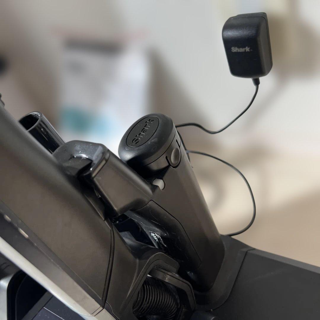 【動作品】Shark EVOPOWER SYSTEM ADVコードレスクリーナー