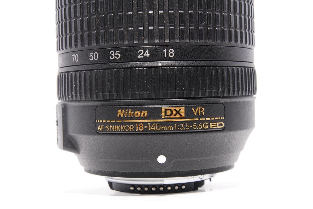 ほぼ未使用Nikon AF-S DX 18-140mm F3.5-5.6G VR
