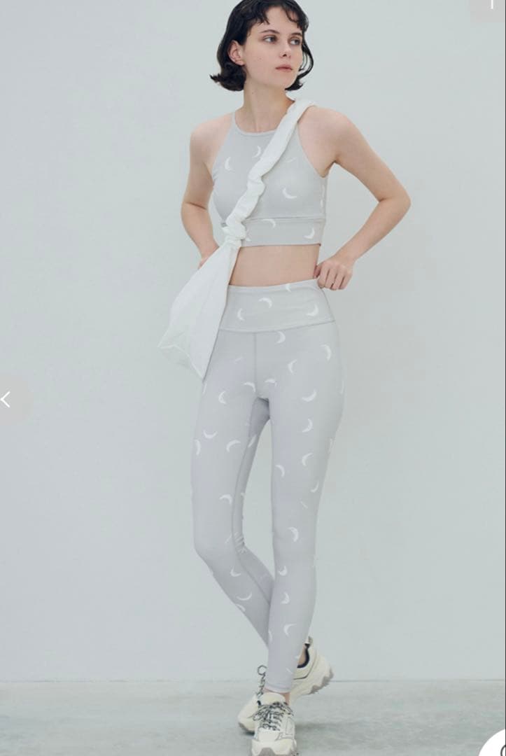 ONLINE限定】HAPPY YOGA 4SET 新品未使用