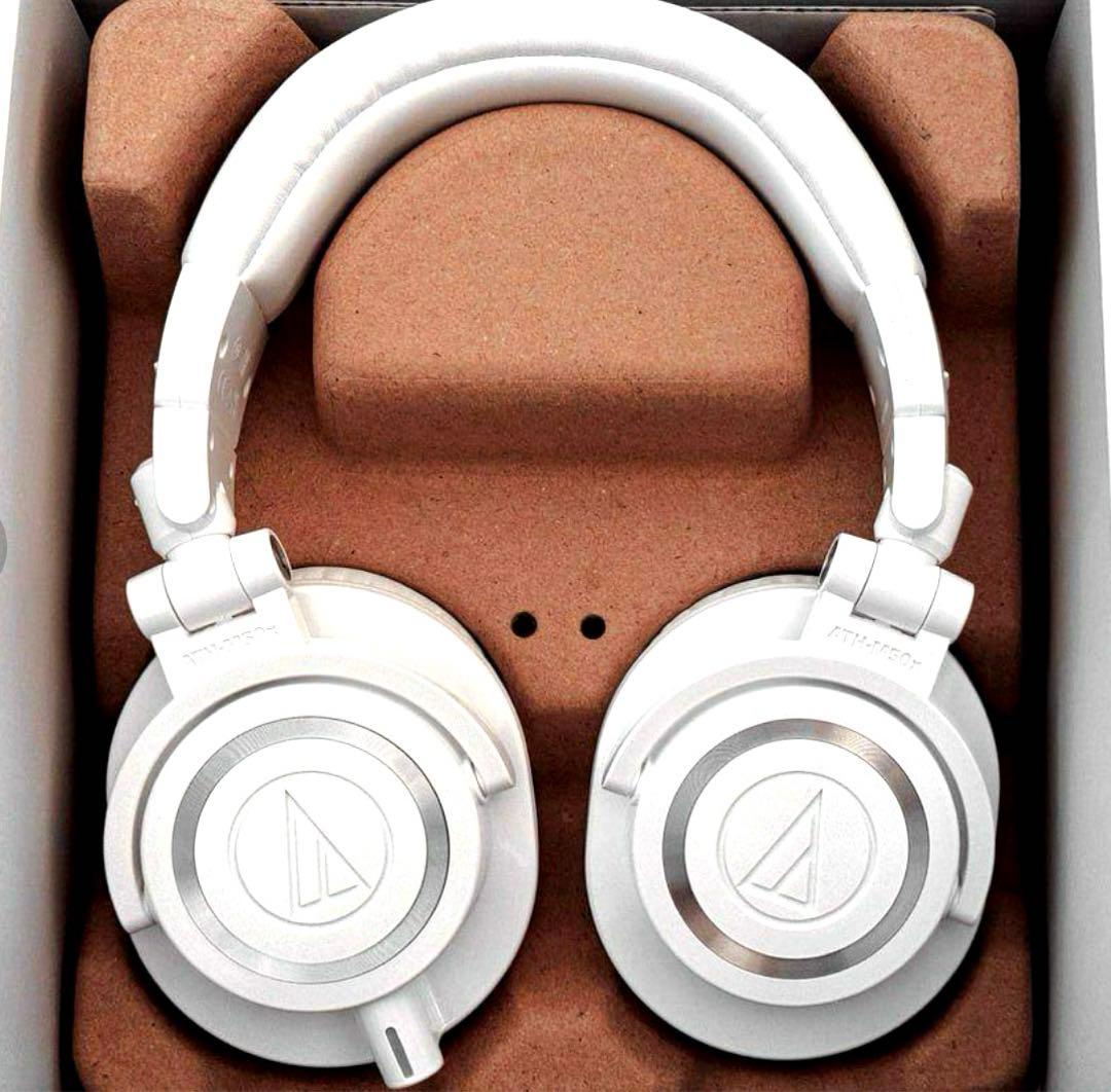 ほぼ未使用　オーディオテクニカ　ヘッドフォン　ATH-M50xWH ホワイト