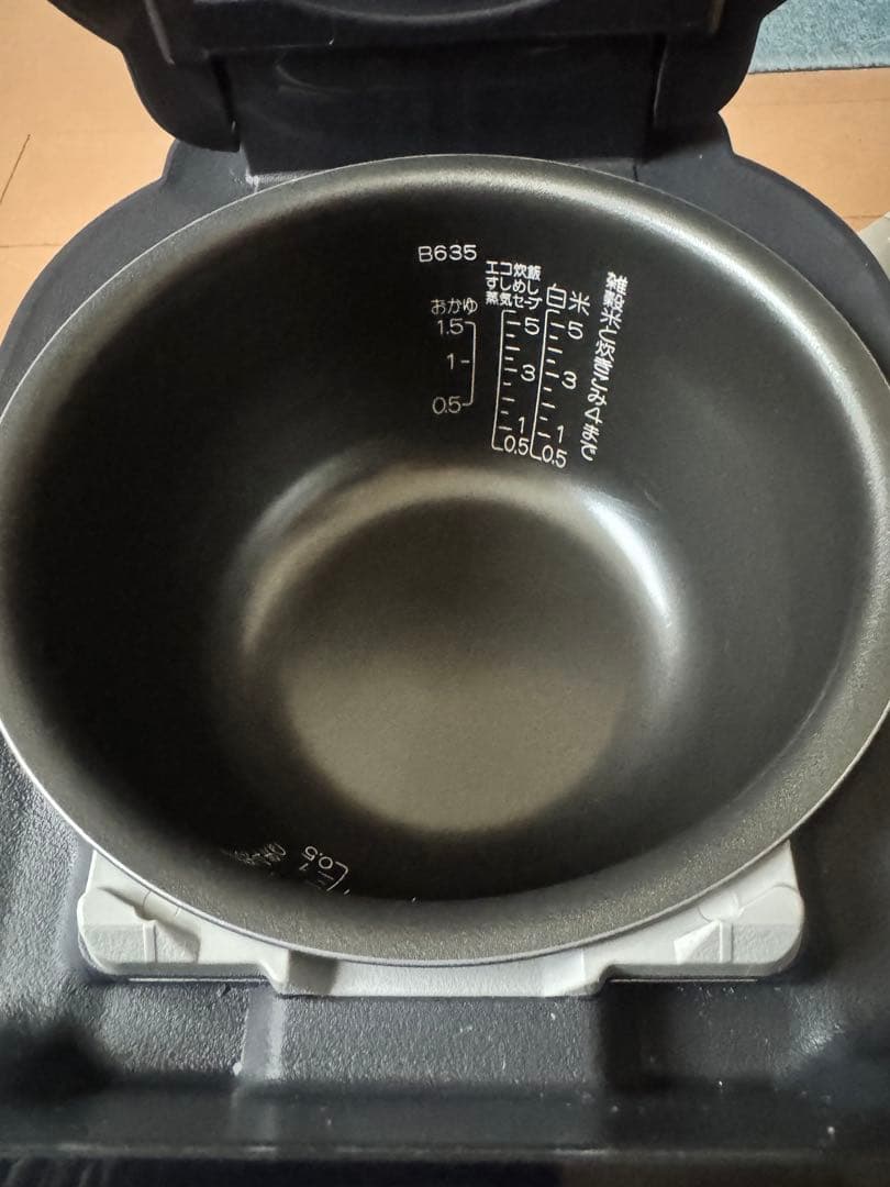 象印　炊飯器 NW-YB10 黒 5.5合炊き