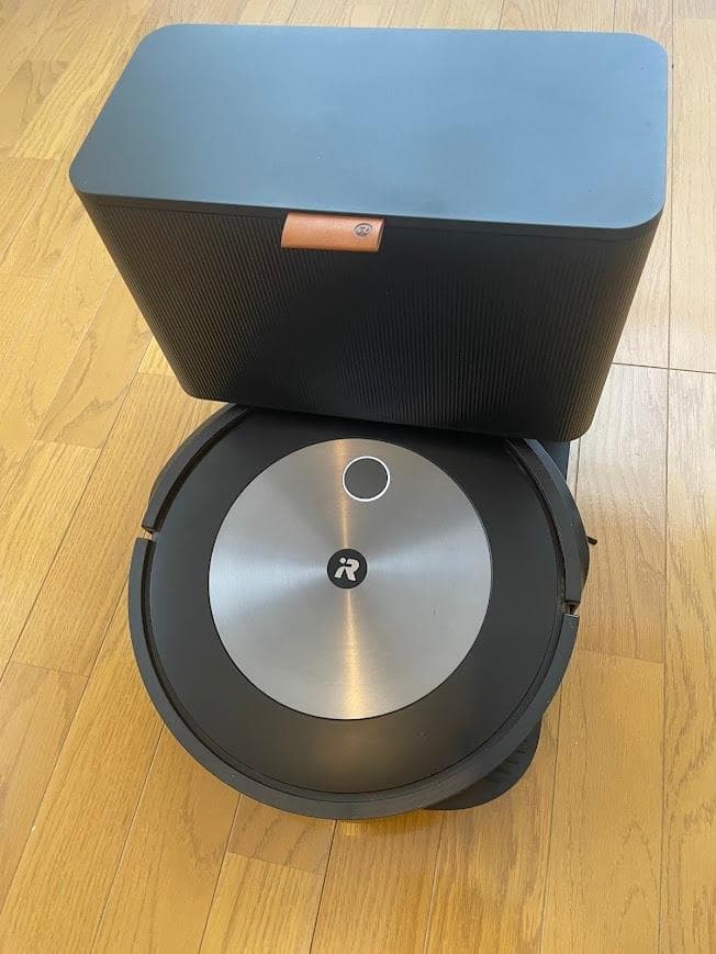 iRobot Roomba J7+ ロボット掃除機本体と付属品+クリーンベース