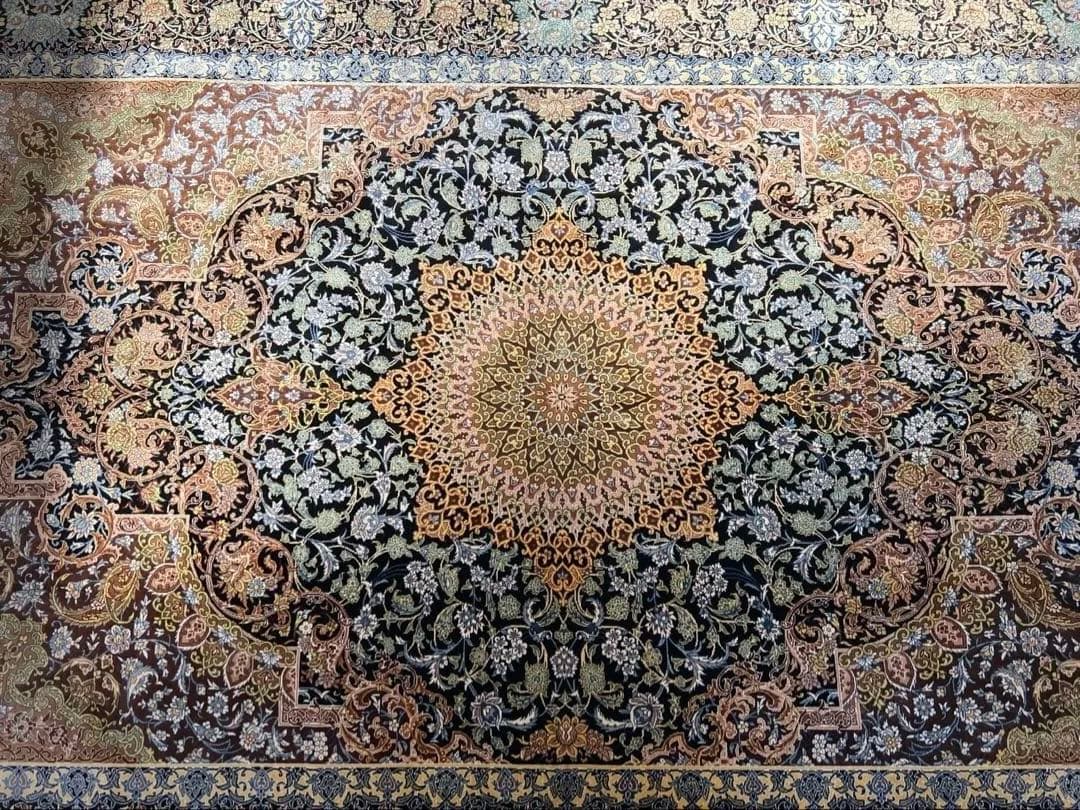 シルク　ペルシャ絨毯　202×135 クムアフマディ工房