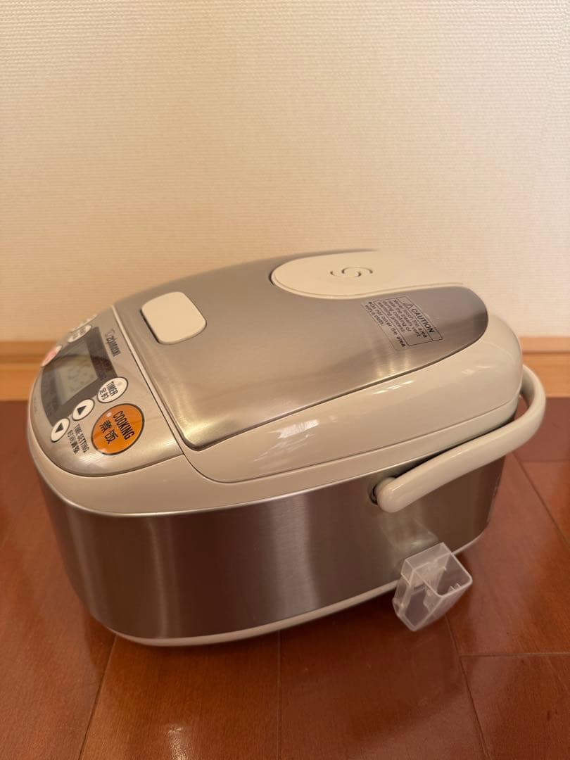 象印 Zojirushi 海外用炊飯器 NS-LLH05