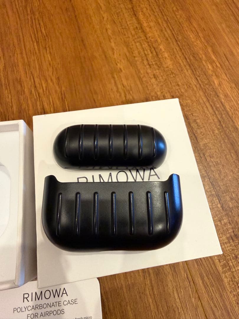 RIMOWA ポリカーボネート AirPodsケース ブラック