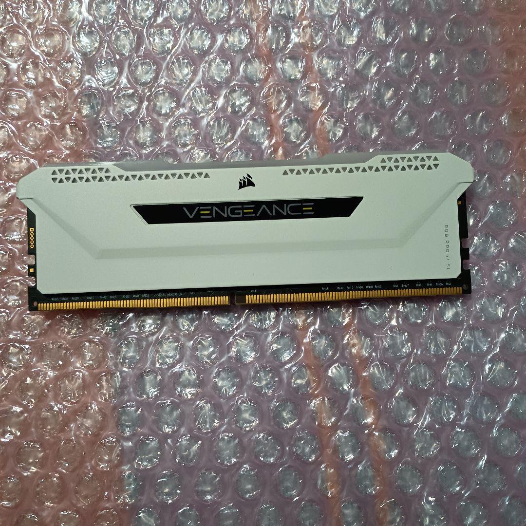 ジャンク　CORSAIR VENGEANCE RGB DDR4 16GB