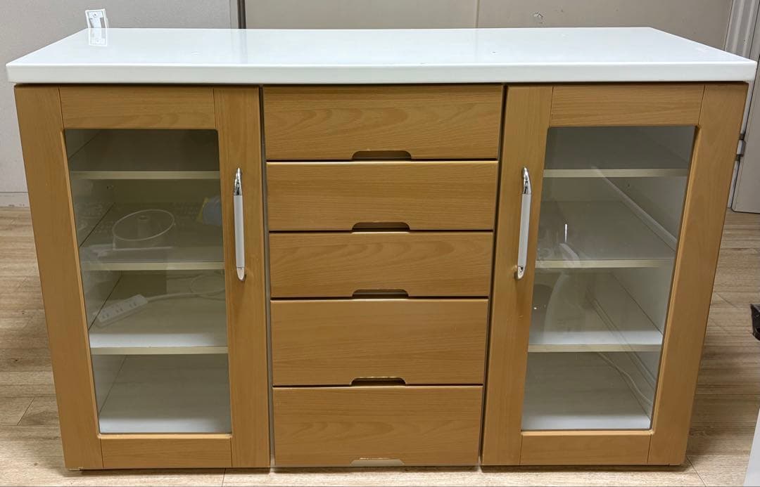 １月4日まで売り切り価格 ナチュラル食器棚 ガラス扉付き