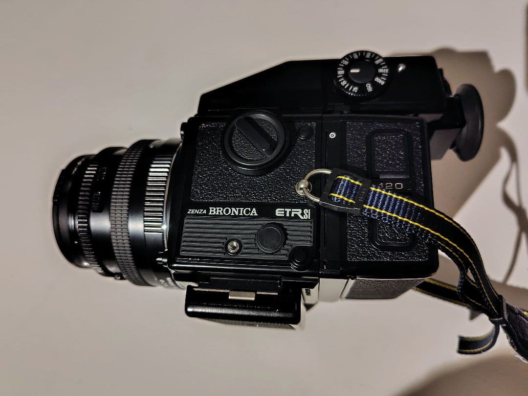 フィルムカメラ Zenza Bronica ETR Si + ZENZANON-PE 75mm