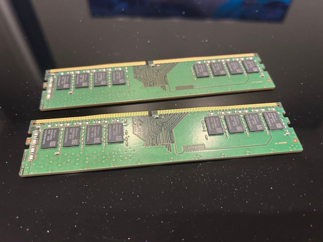 SK hynix PC4-3200AA-UA2-11 8GB×2