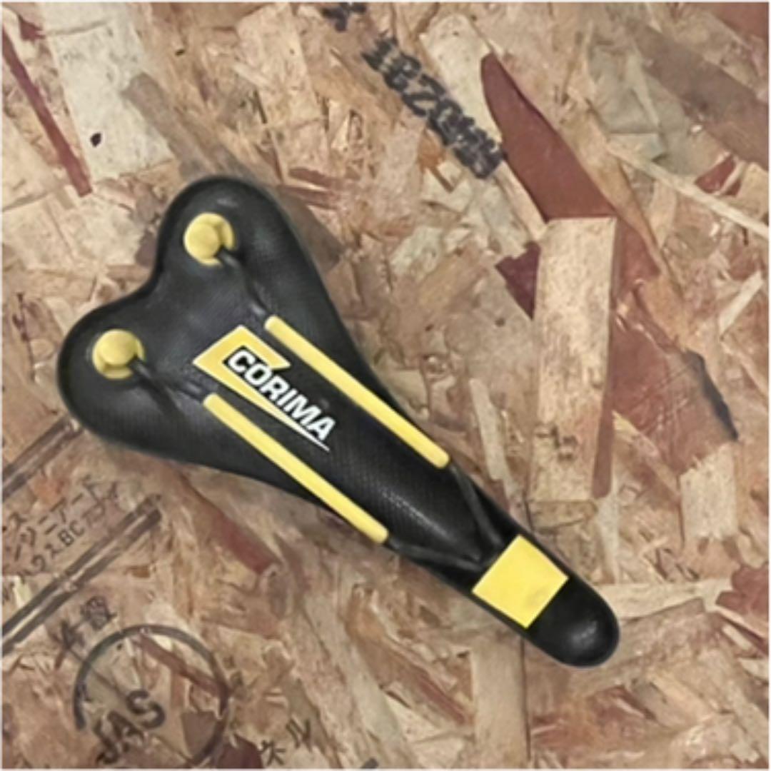 k*2様 ③ コリマ　カーボンサドル　レア　ピスト　トラック