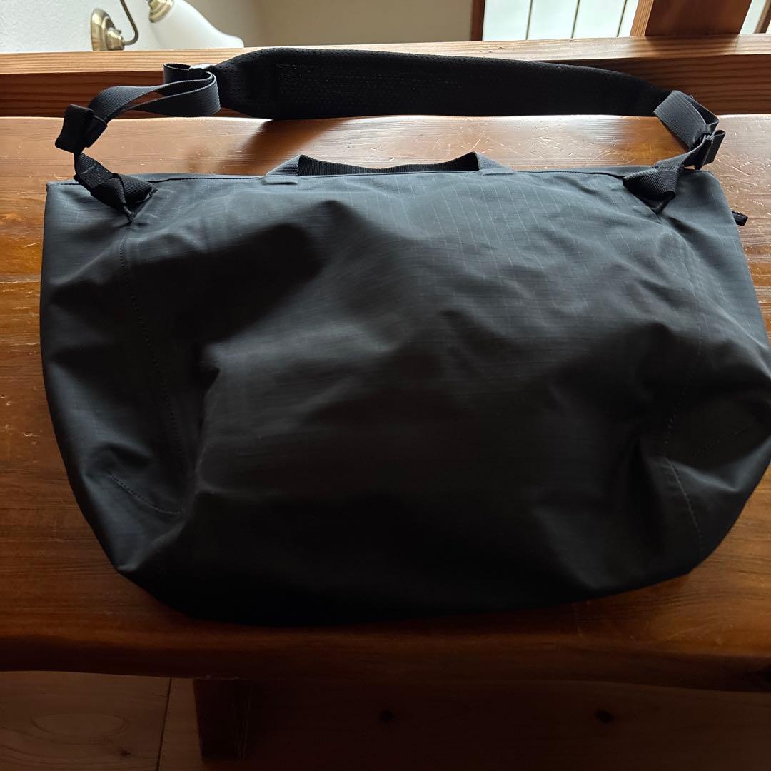 アークテリクス　グランヴィル ショルダー バッグ × 1 Black