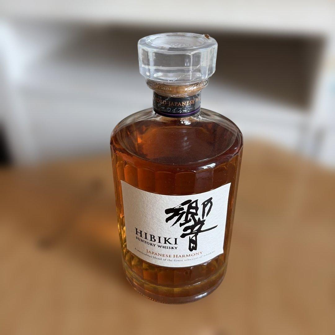 新品未使用　サントリー　ウイスキー　響　700ml