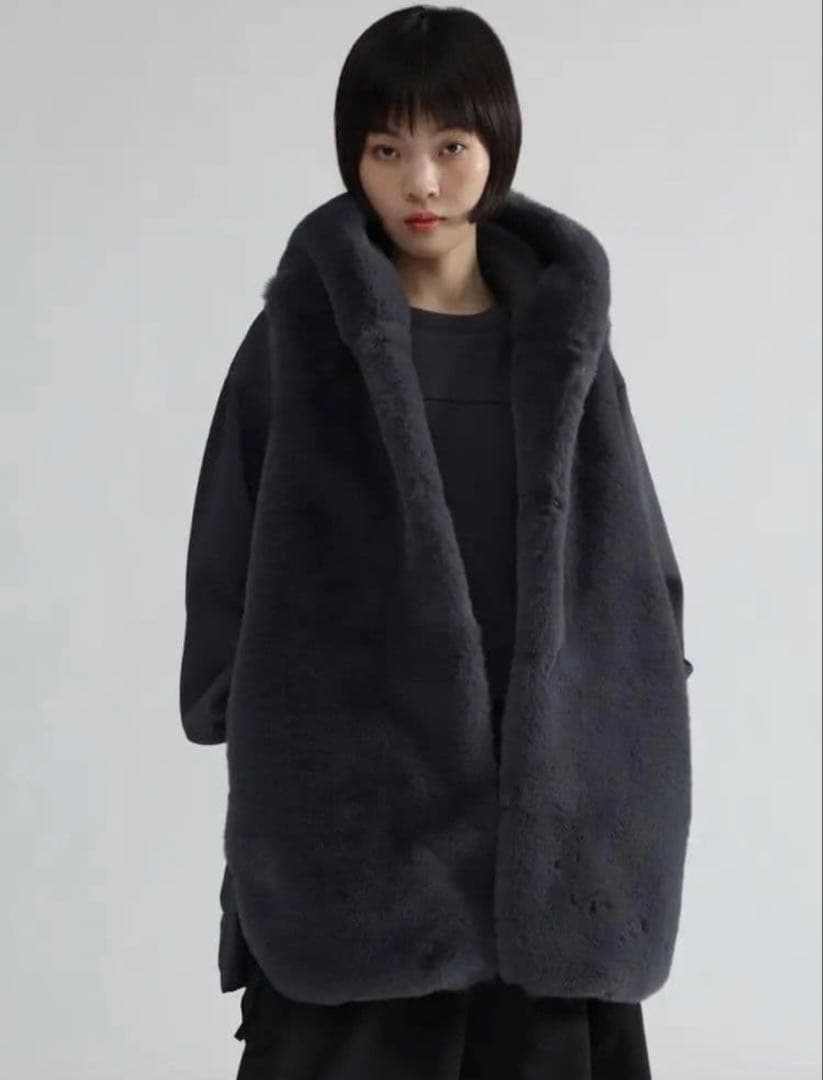 試着のみ☆Aga エコファーベスト　ブラック　9号　ヤマダヤ　ジレ　フード　ファ