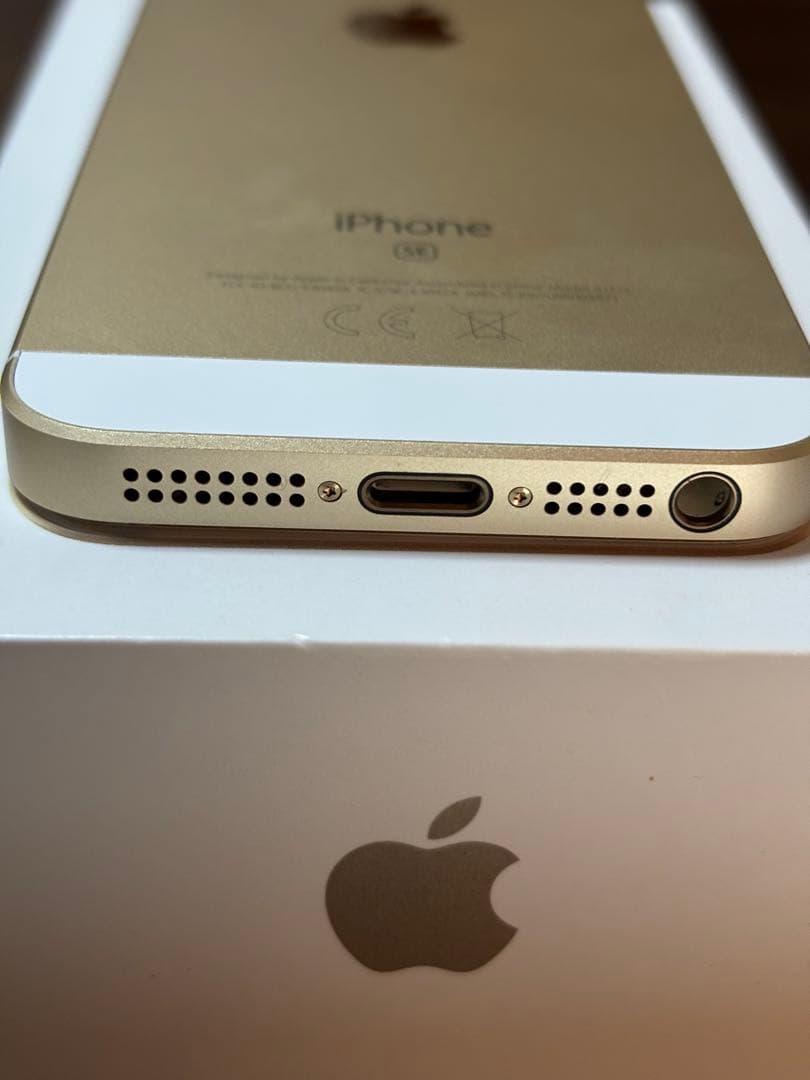iPhone SE ゴールド　第1世代 32GB