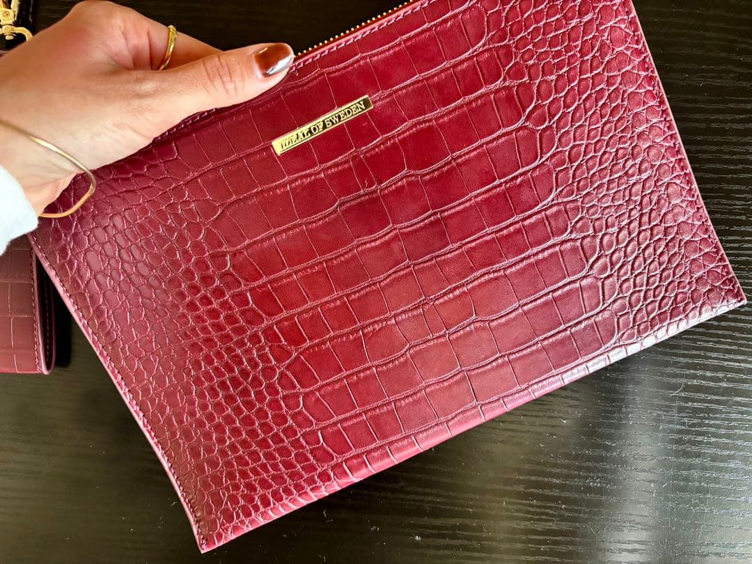 SET⭐︎ バーガンディ クラッチバッグ & iPhone15Pro ケース