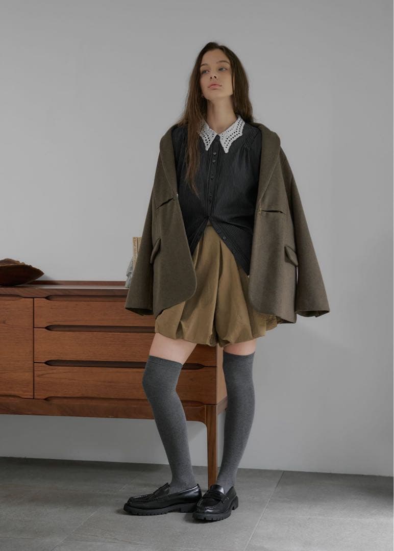 【新品未使用タグ付き】willfully　レースカラーショルダーピンタックシャツ