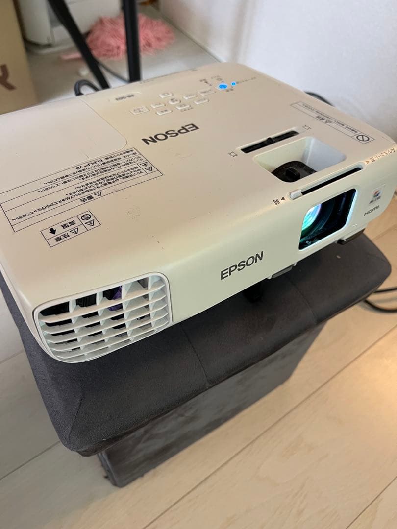 EPSON プロジェクター　EB-SO3