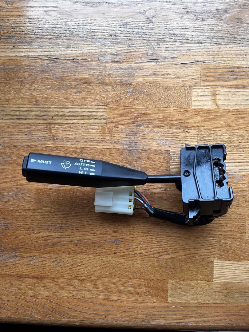 y31 雨滴感知オートワイパー用 ワイパースイッチ　美品
