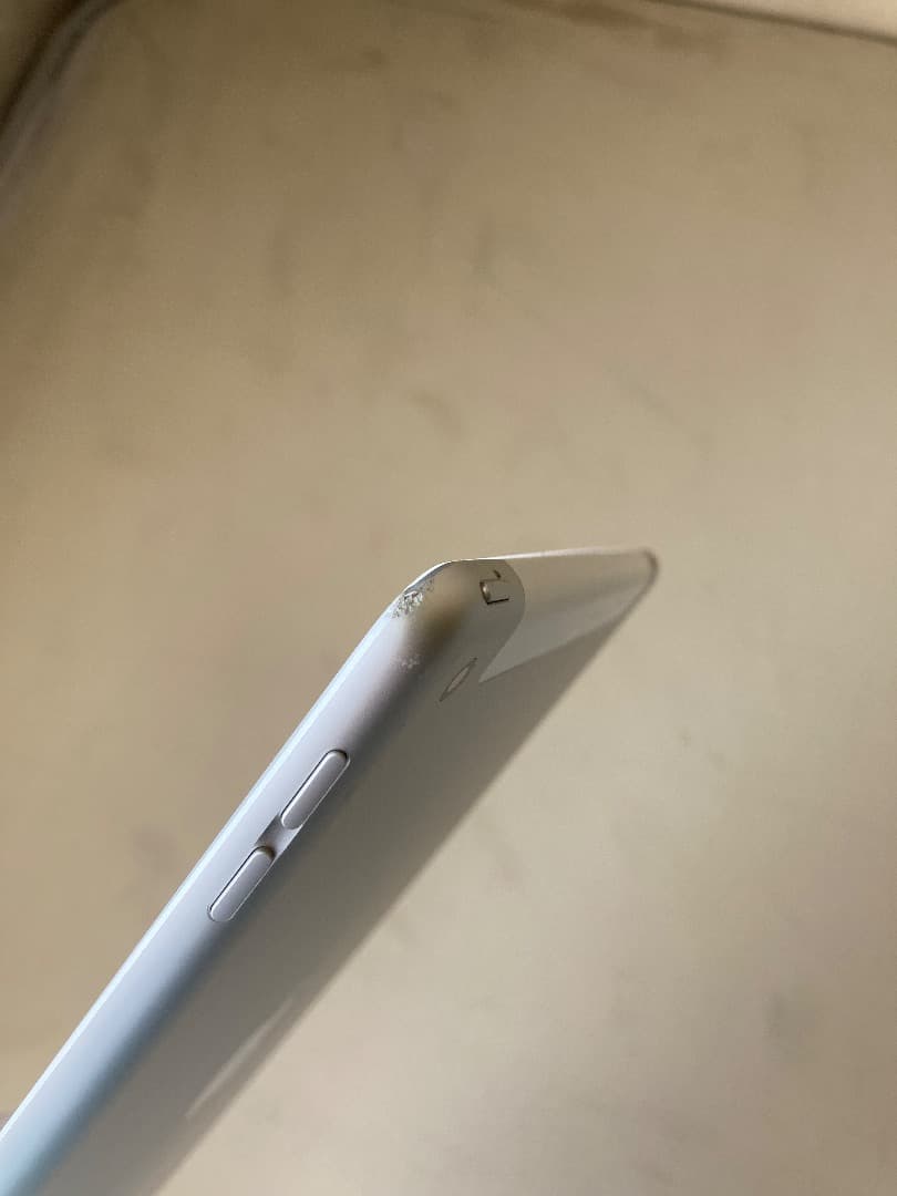 【ジャンク】iPad 第8世代 起動不可 アクティベーションロック解除済み