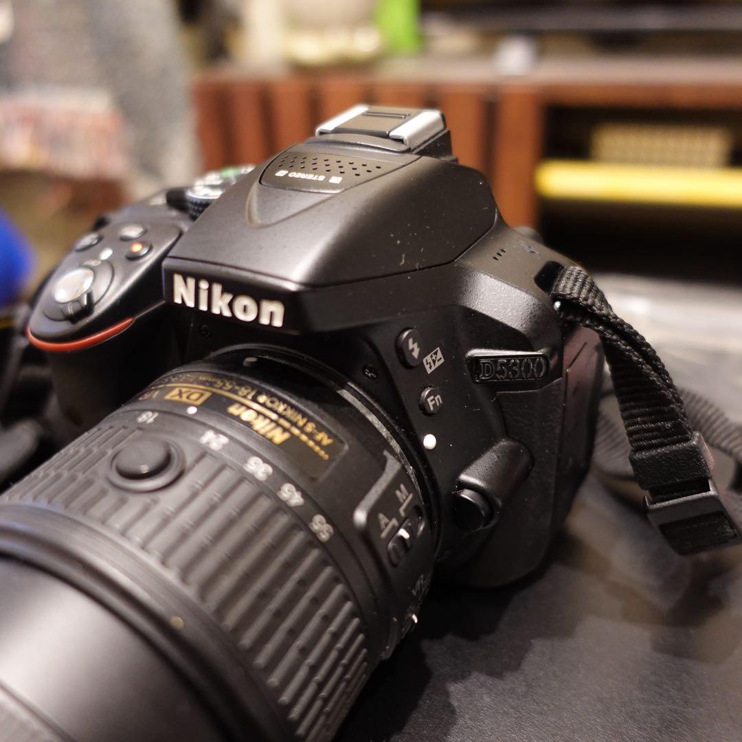 Nikon D5300 レンズ付き　カメラ