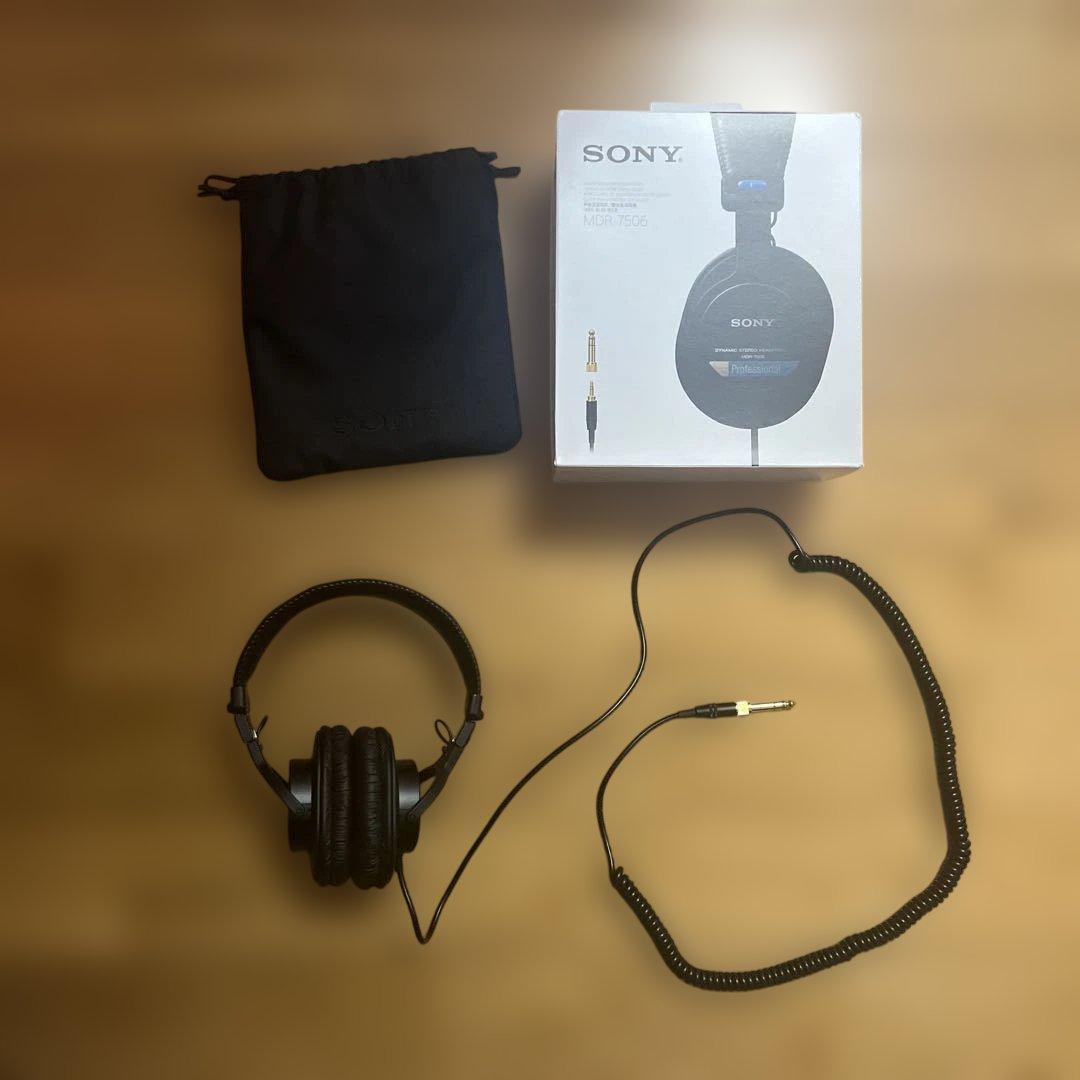 SONYヘッドフォン　MDR-7506