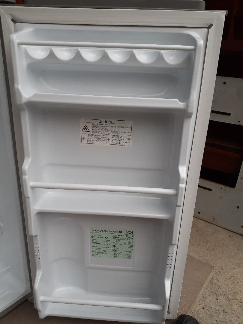 AQUA ノンフロン直冷式冷蔵庫　AQR-8G シルバー　アクア　冷蔵庫　直冷式