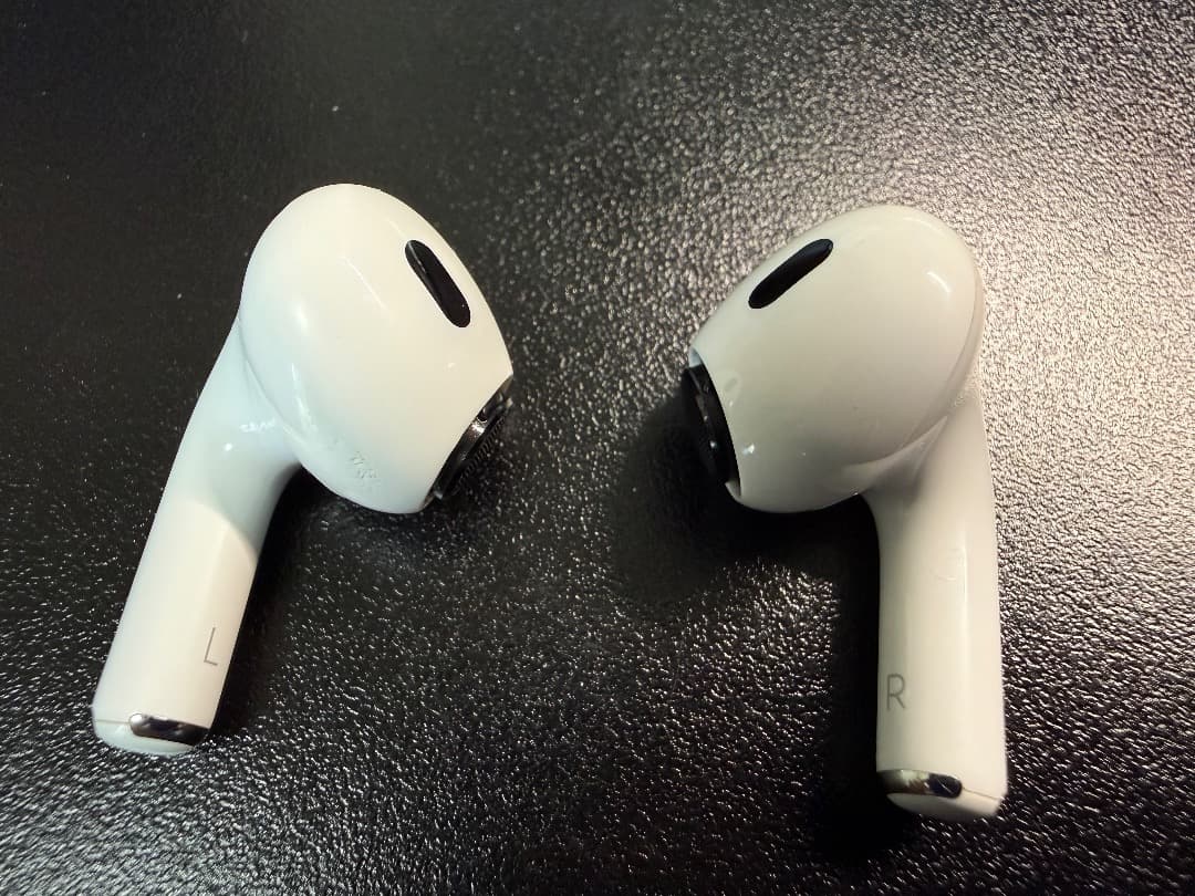 AirPods Pro 2 本体 lightning充電ケース付き(刻印あり)