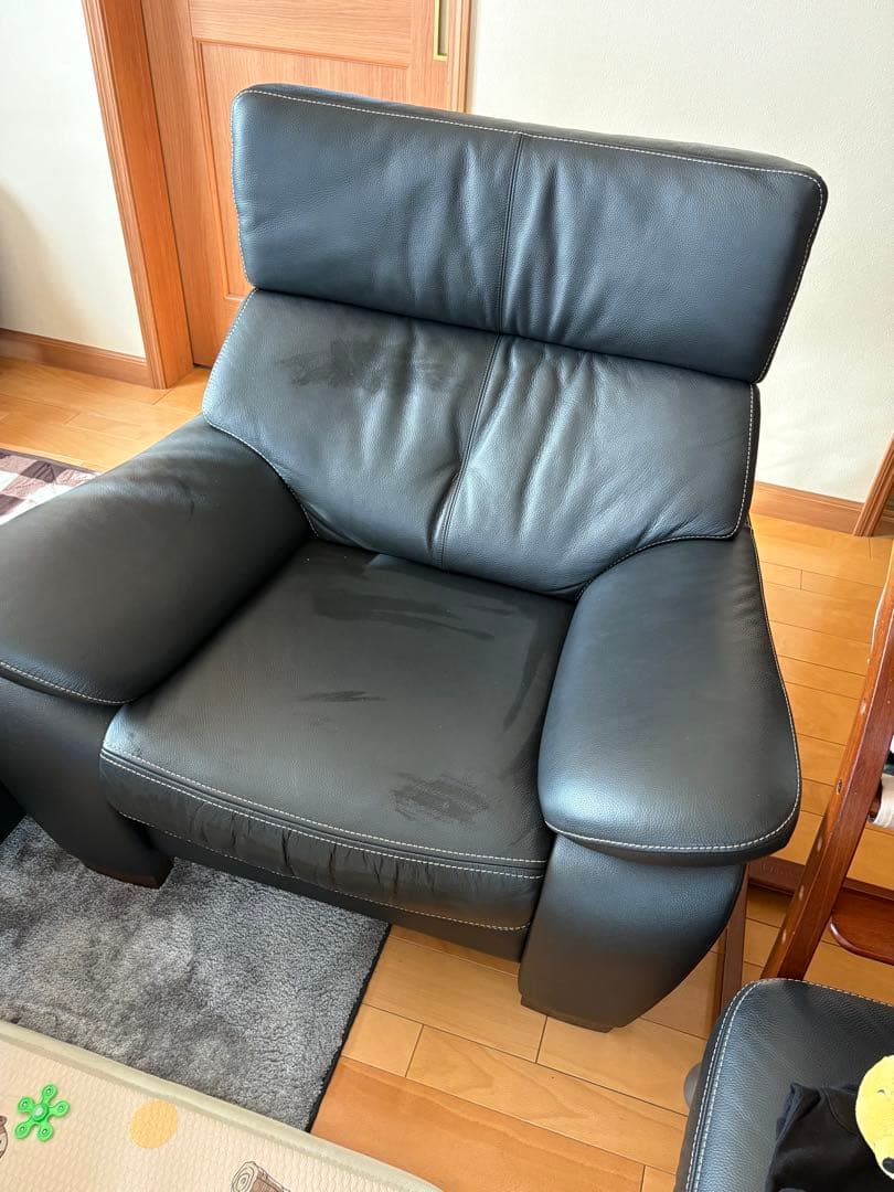 カリモク　ZW7300K800 1人掛けソファー