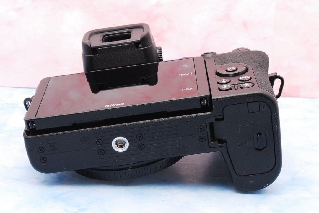 Nikon Z50☆S数僅か70回☆ミラーレス☆軽量＆コンパクト☆極美品
