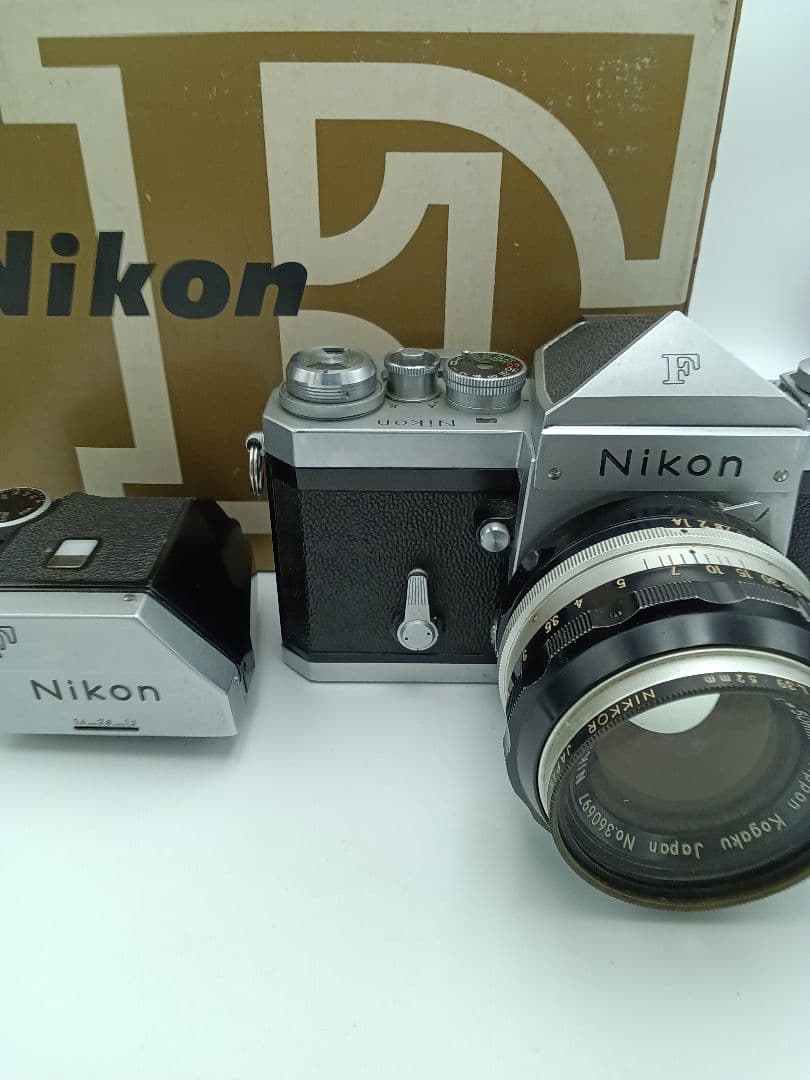 SALE！【Nikon】 F 一眼レフカメラ Nikkor 50mmレンズ付き