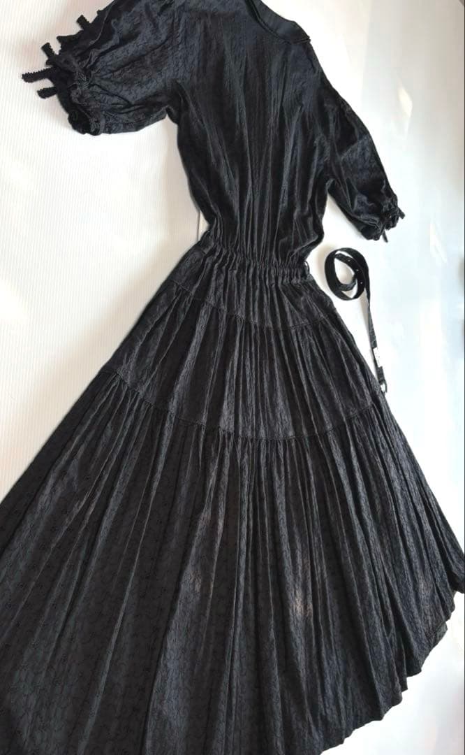 カネコイサオKANEKO ISAO コットンレース刺繍　ワンピース黒　小悪魔