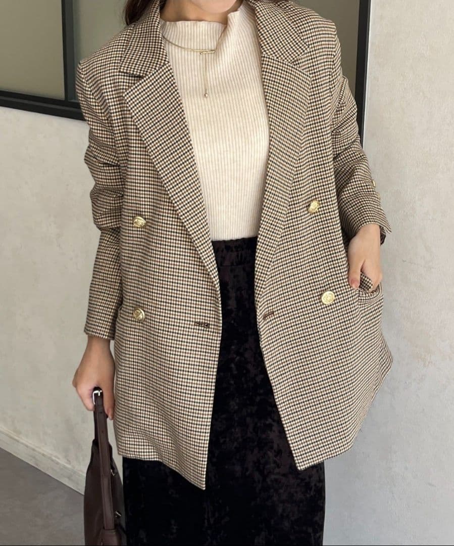 Thevon GOLDボタンテーラードジャケット