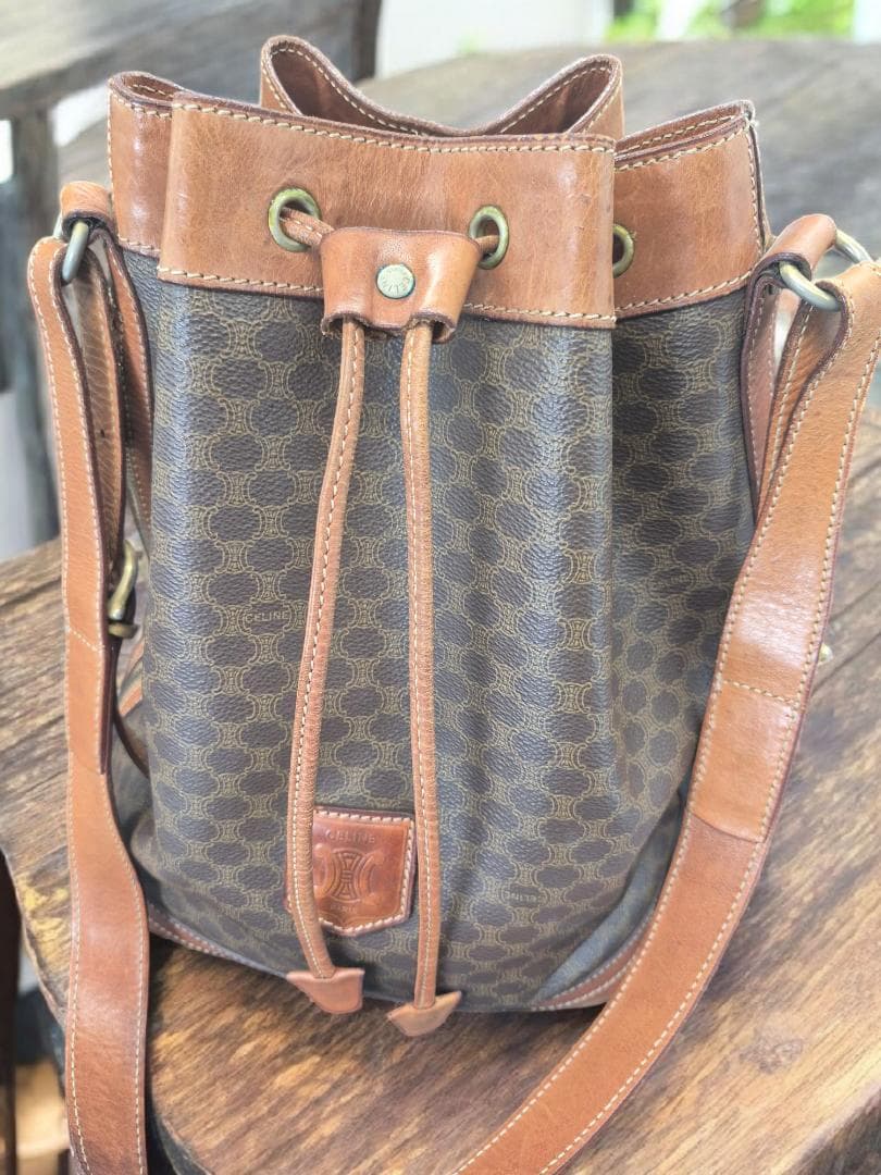 CELINE　セリーヌショルダーバック　巾着型　マカダム柄