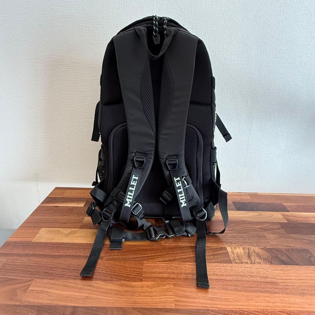 Nikon×MILLETコラボ カメラリュック 黒/グレー